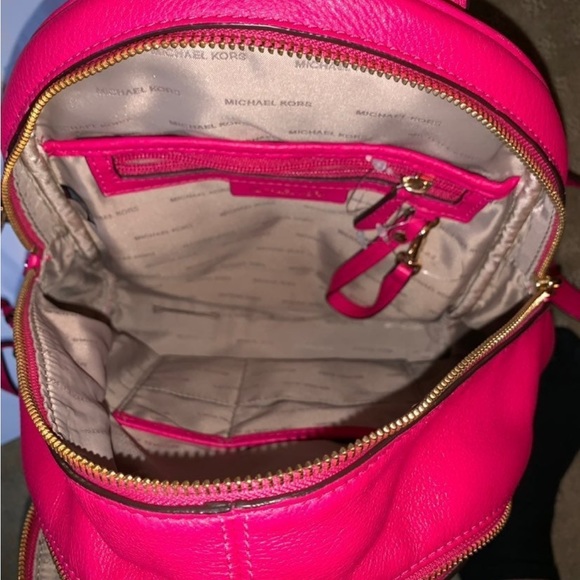 Mk raspberry purse backpack - Picture 2 of 4